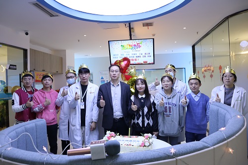 8周年生日會(huì )合照 8周年生日會(huì )合照